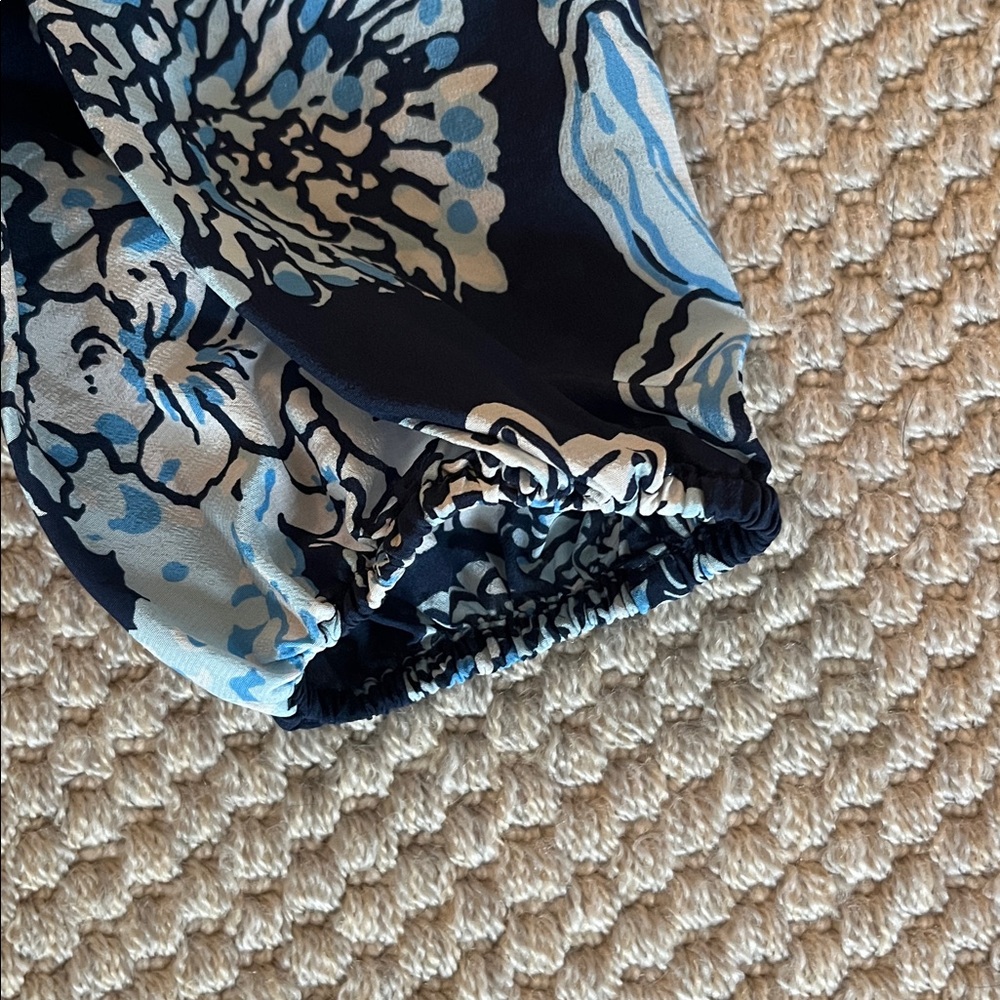 Lilly Pulitzer Navy Floral women’s shirt - Picture 3 of 4